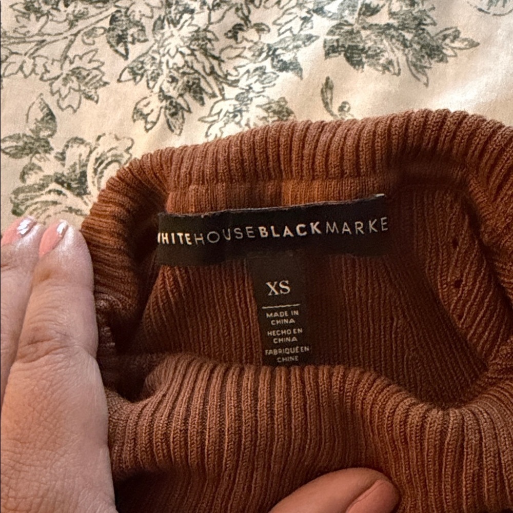 White House Black Market Rust Sleeveless Sweater - Picture 2 of 6